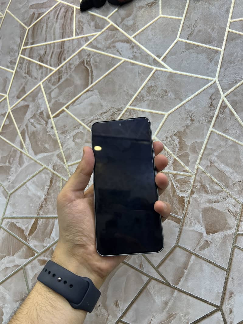 Google Pixel 8 2