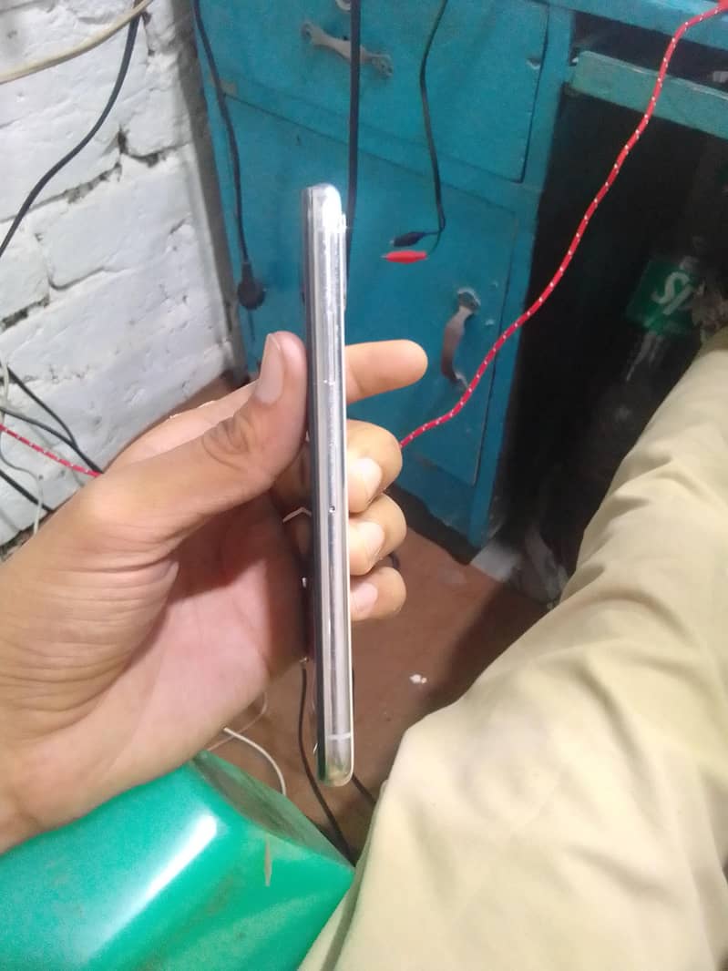 Apple iPhone X 1