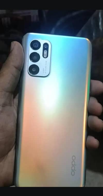 OPPO Reno6