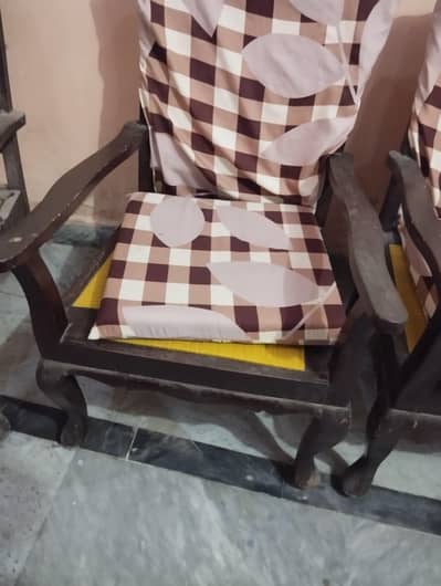 4 Solid Wooden Chairs