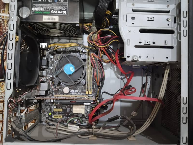 Complete Gaming PC Setup 1