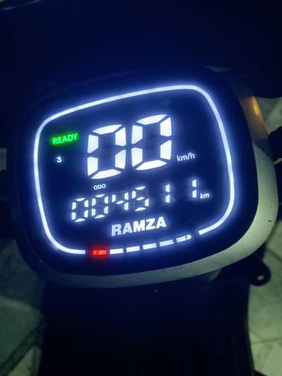 Electric scooty