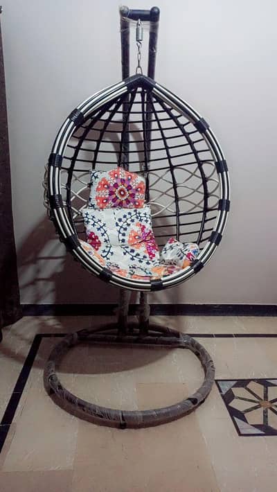 Modern Indoor Jhula - Perfect for Living Room