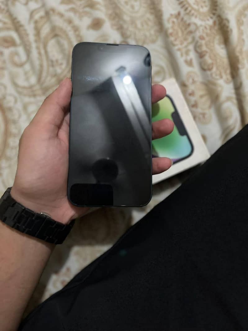 iPhone 14 7