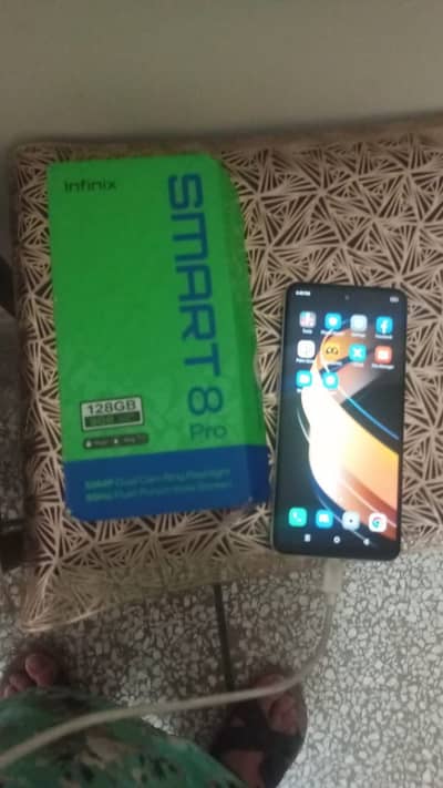 Infinix Smart 8 Pro