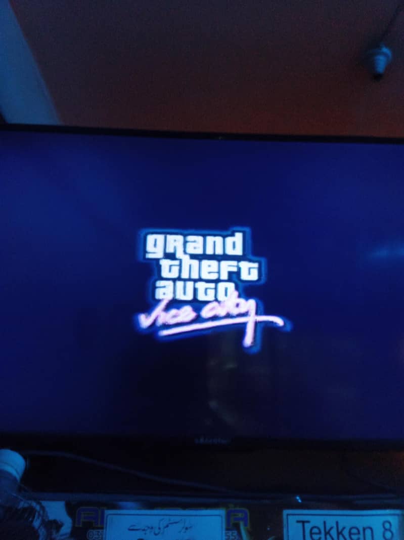playstation 3 with 4 controllers 7