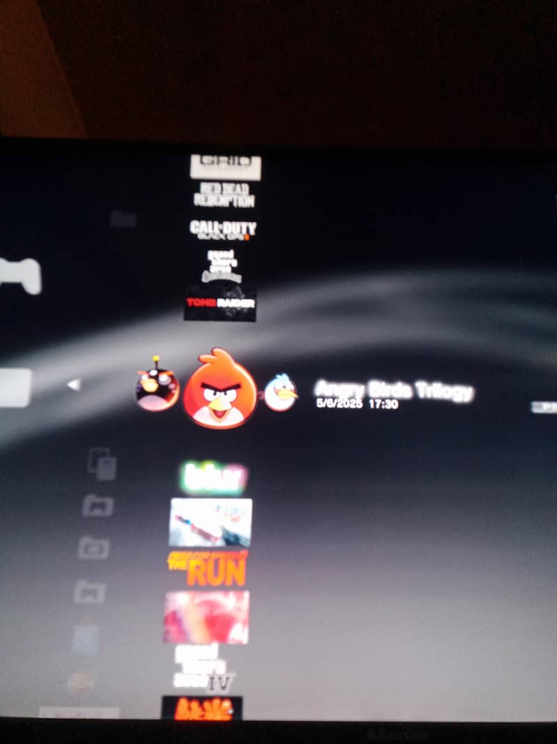 playstation 3 with 4 controllers 8