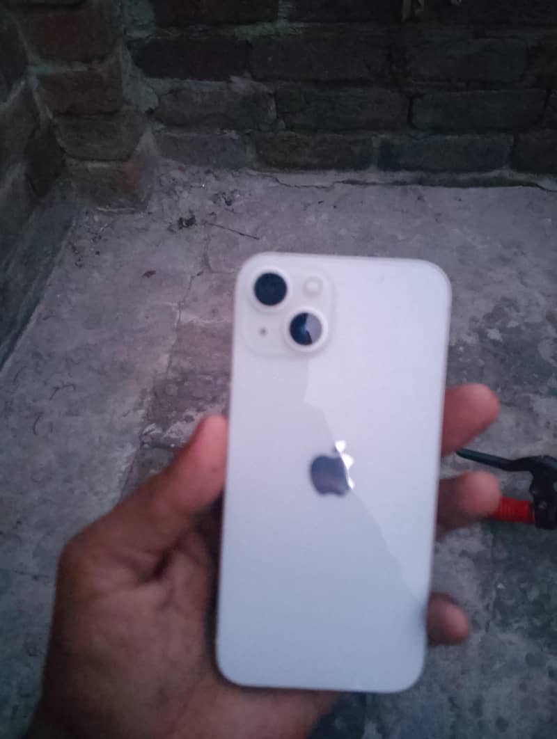 Apple iPhone 13 5