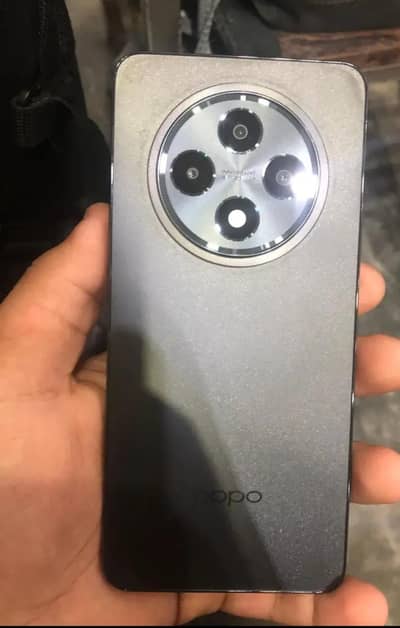OPPO Reno 12 F or Samsung A32  exchange Vivo v200 ka sath