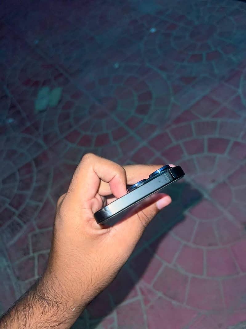 Apple iPhone 14 Pro 3