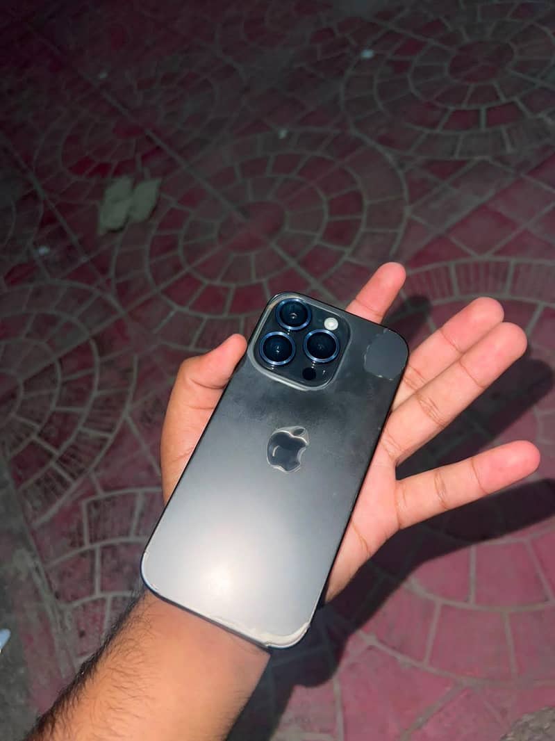 Apple iPhone 14 Pro 4