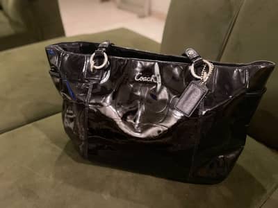 COACH F17729 BLACK PATENT LEATHER BAG -ORIGINAL - LIKE NEW