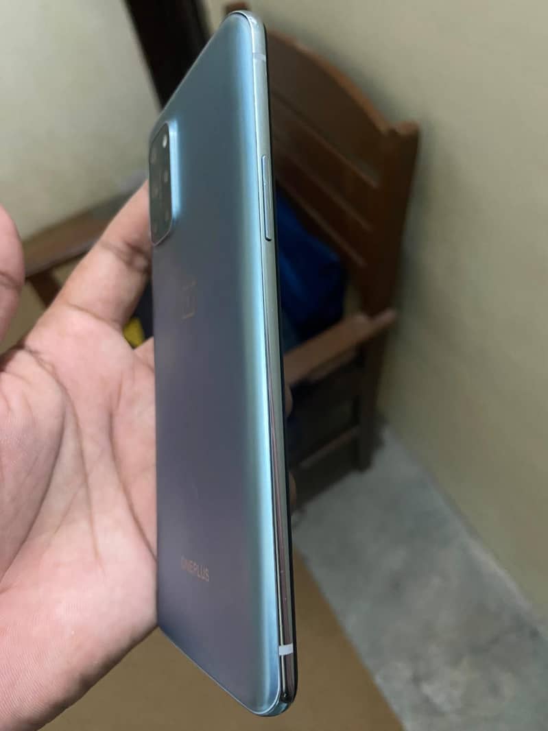 One Plus 8T 7