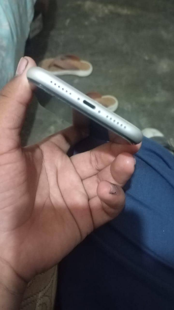 Apple iPhone 11 1