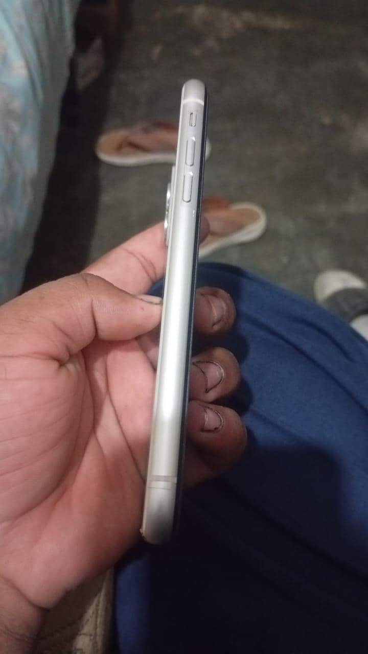 Apple iPhone 11 2