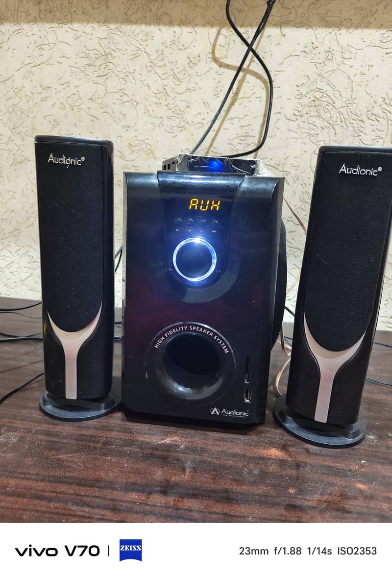 Audionic 7000 speakers 1