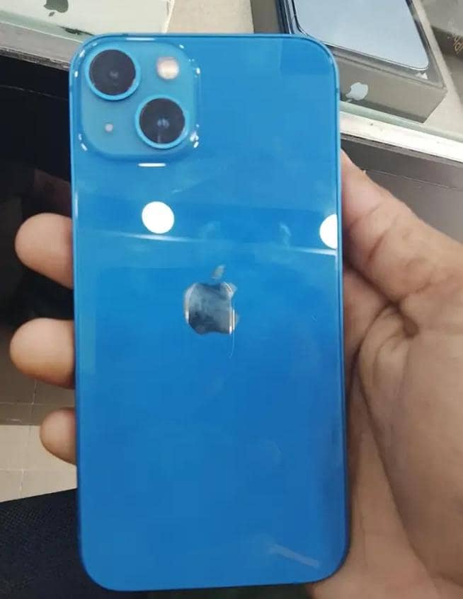 Apple iPhone 13 3