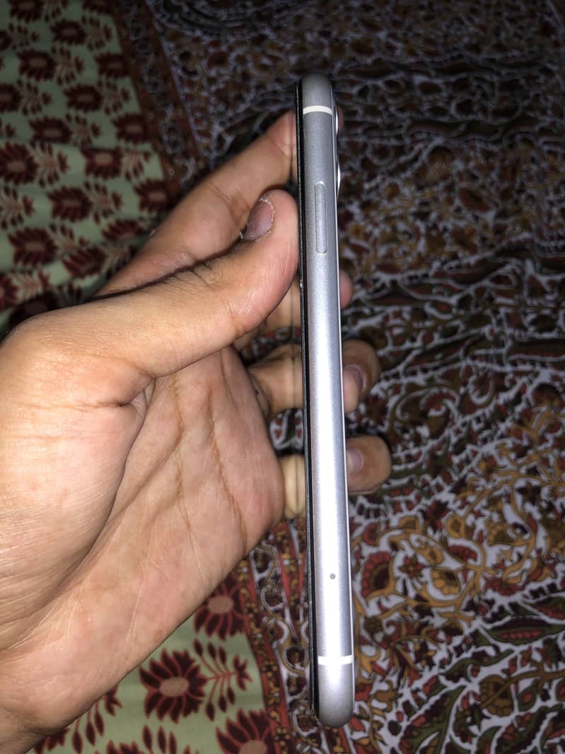 iPhone 11 1