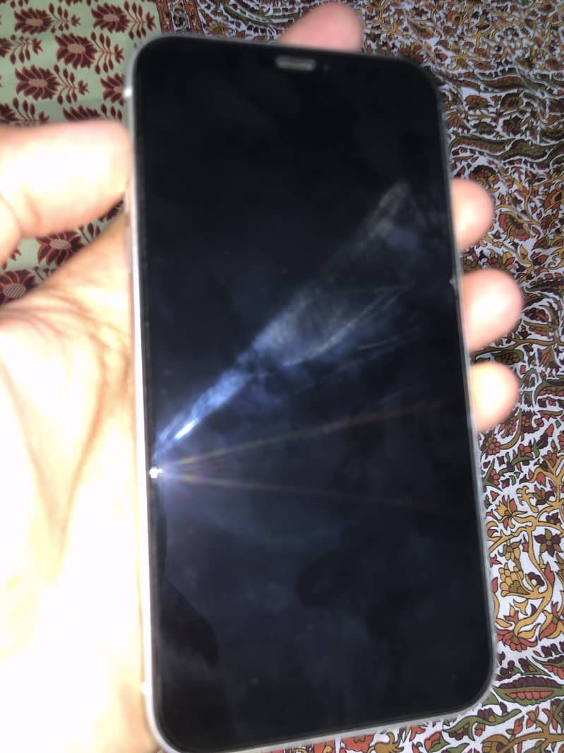 iPhone 11 5