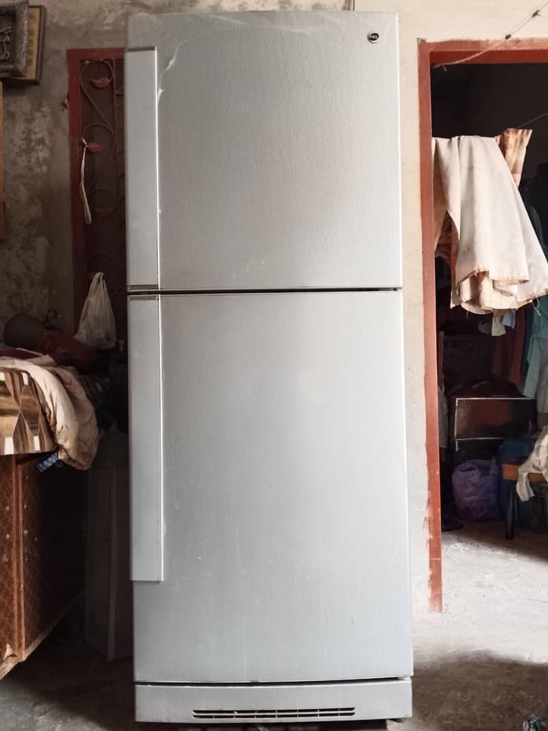 Refrigerator 0