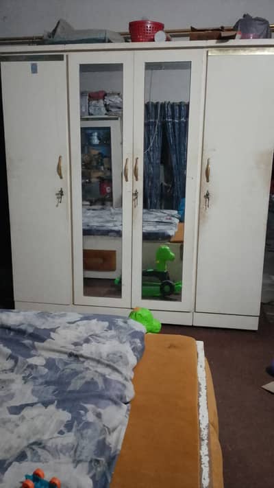 White Wooden Showcase Cabinet – Good Condition 
