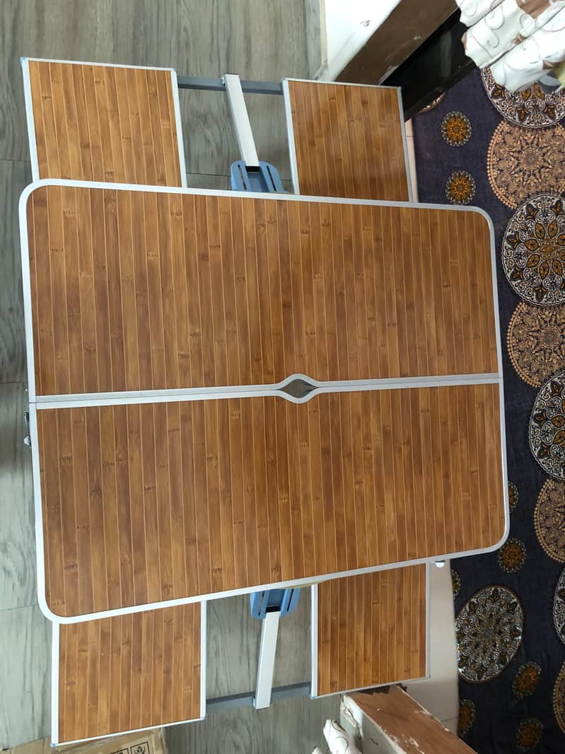 Kids foldable study table condition 10/10 1