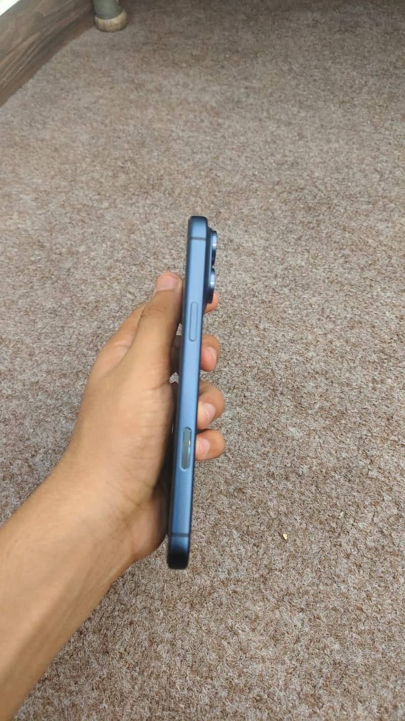Apple iPhone 17 Pro Max 3