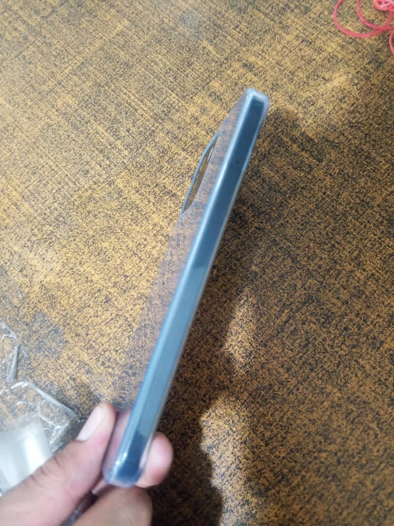 OPPO A6 0