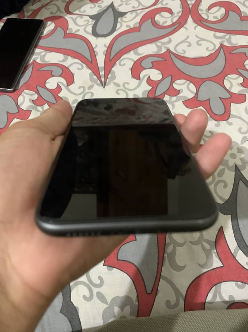 Apple iPhone 11 1