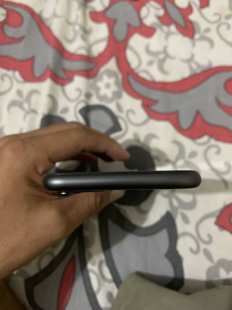 Apple iPhone 11 2