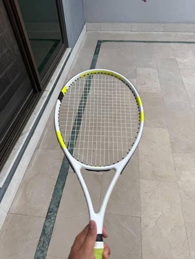 tennis racket
