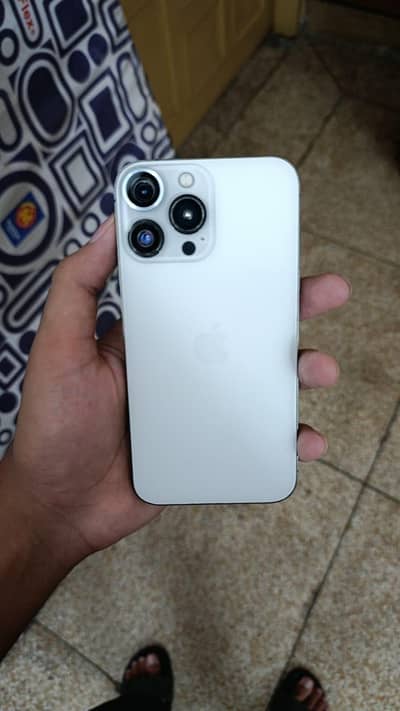 Apple iPhone XR converted in 13 pro