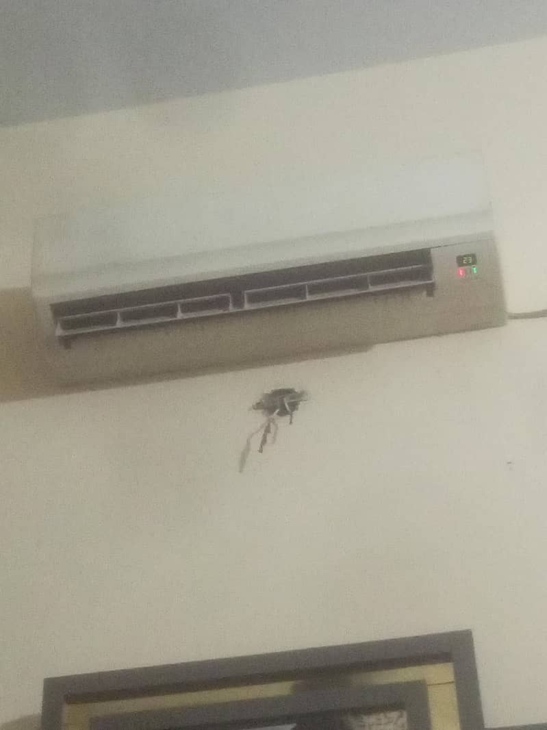 AC Split 1 TON 0