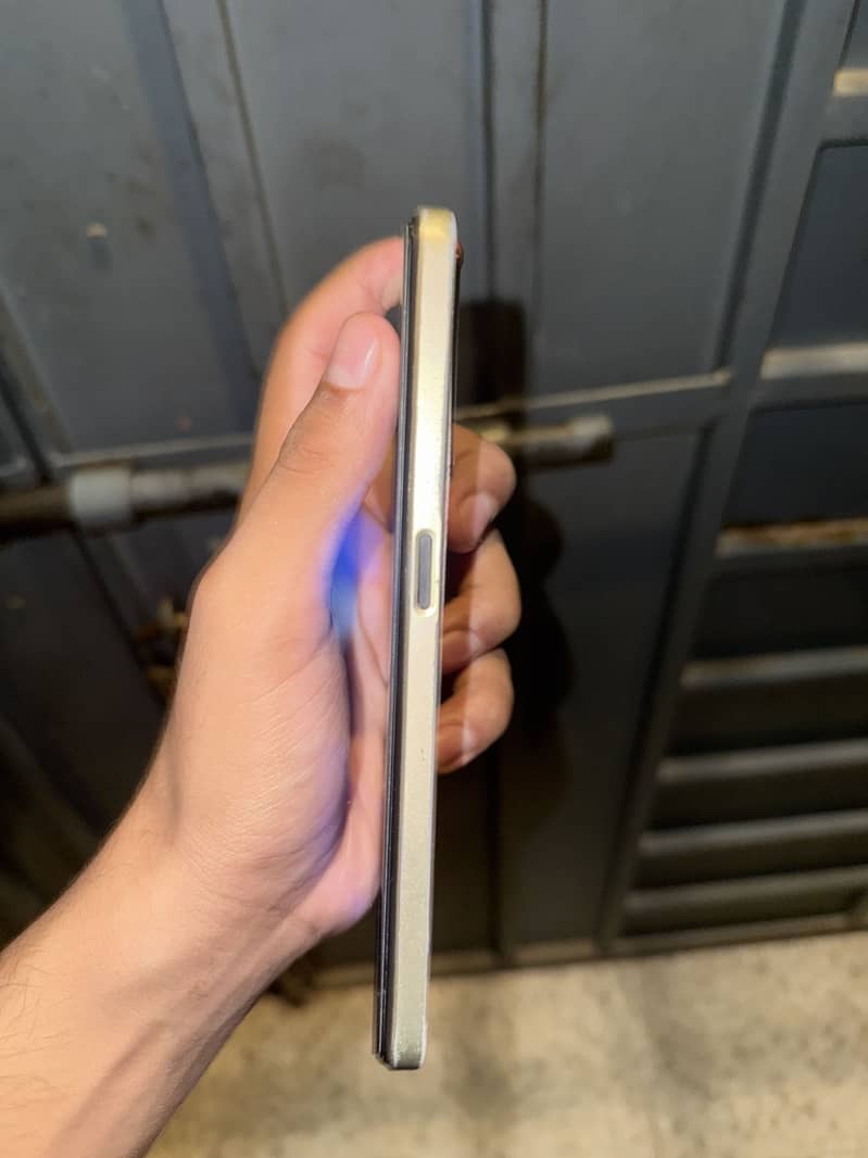 OPPO A57 3