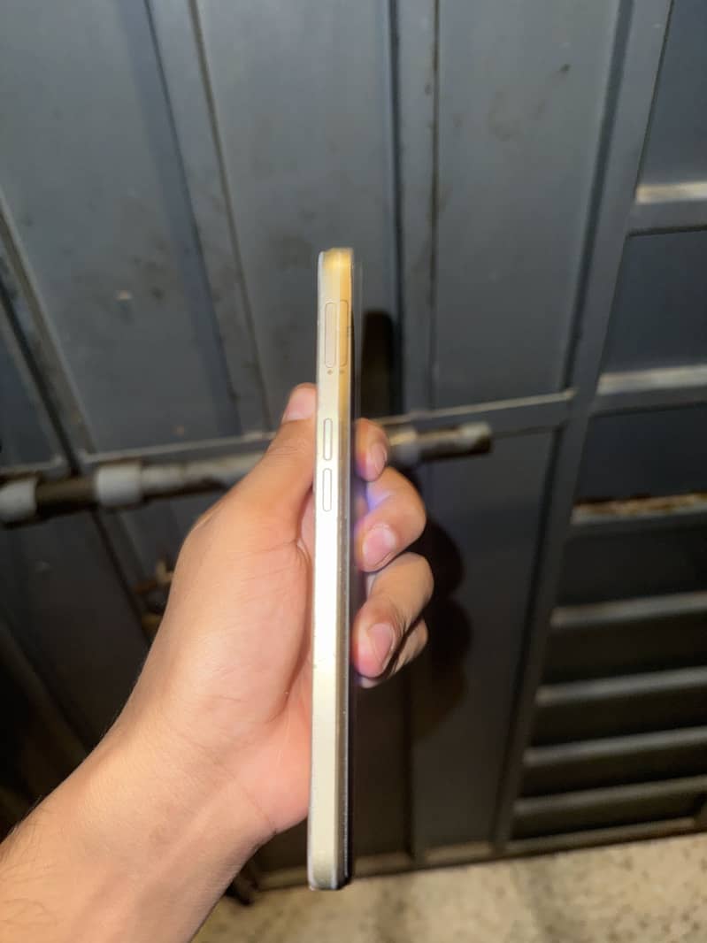 OPPO A57 4