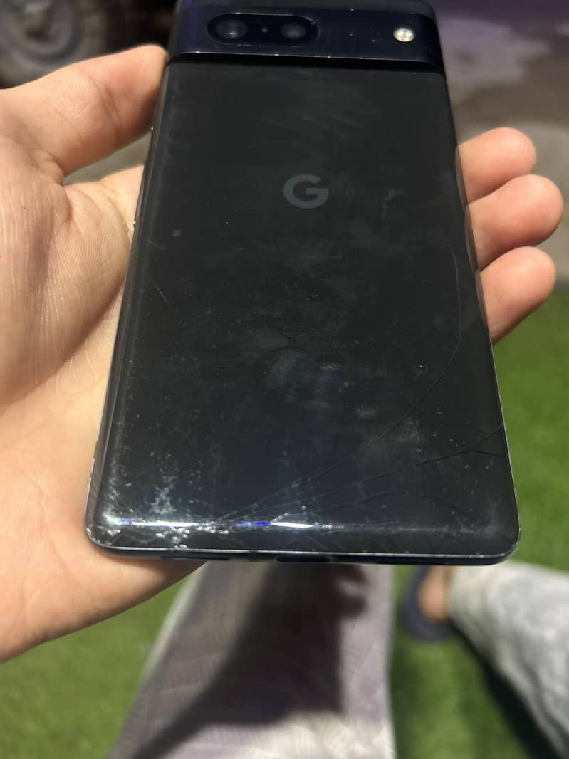 Google Pixel 7 4