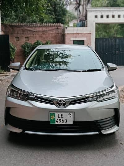 Toyota Corolla GLI 2018 total geniune just 1 nd half pieces paint