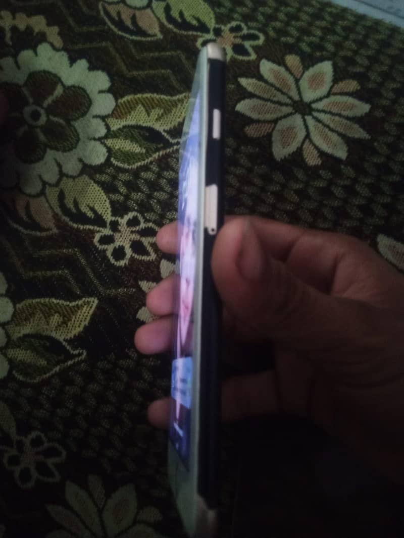 Apple iPhone 8 Plus 1