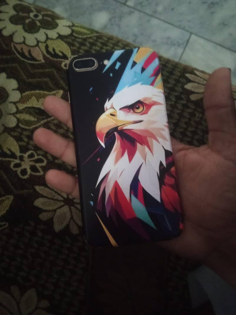 Apple iPhone 8 Plus 2