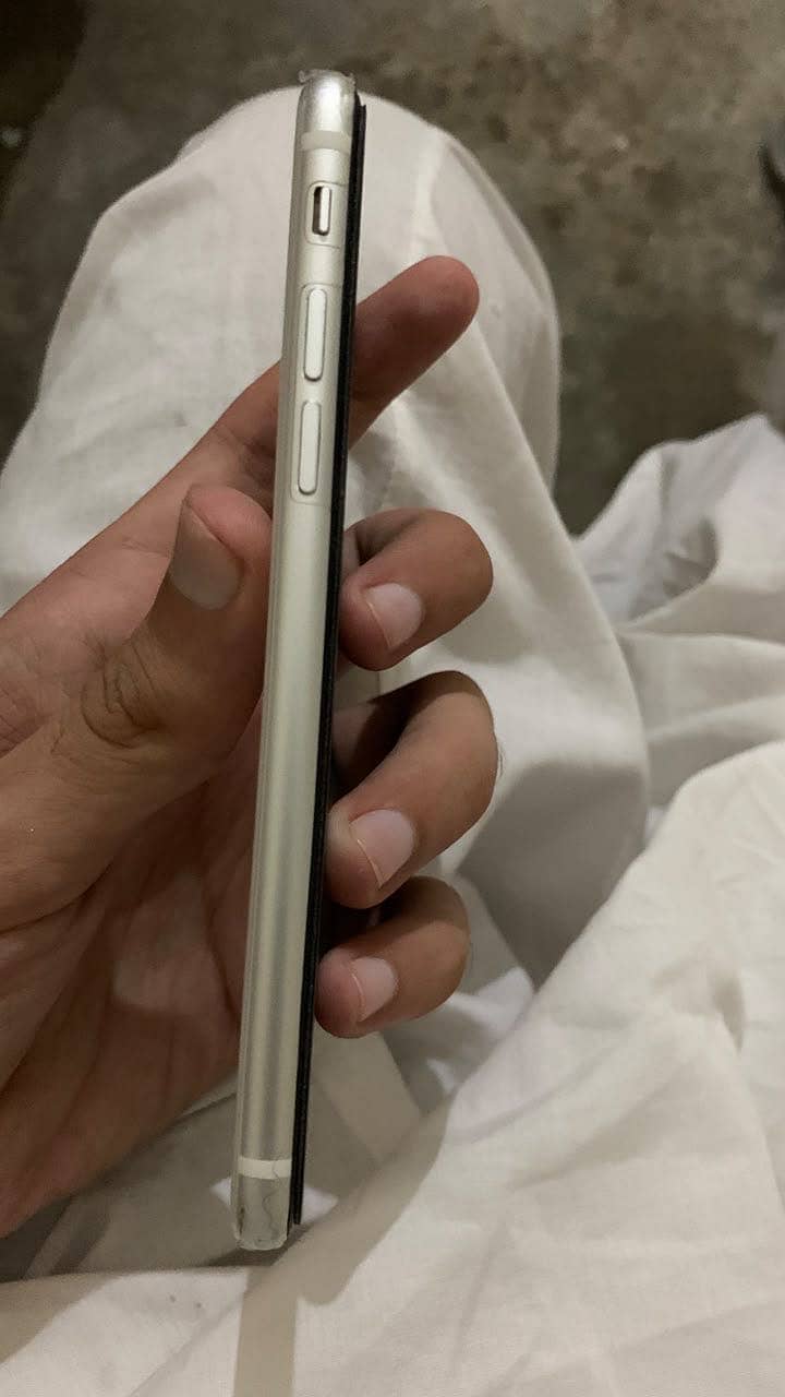 Apple iPhone SE 4