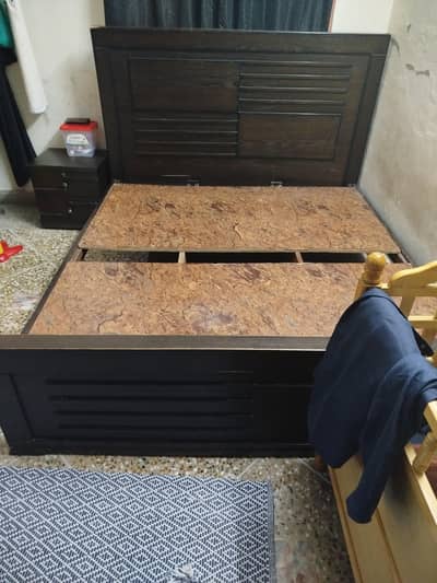 bed set , dressing, showcase,alamari, side tables