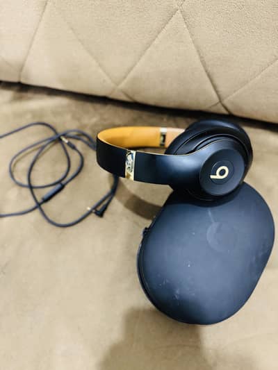 Beats headphones studio3
