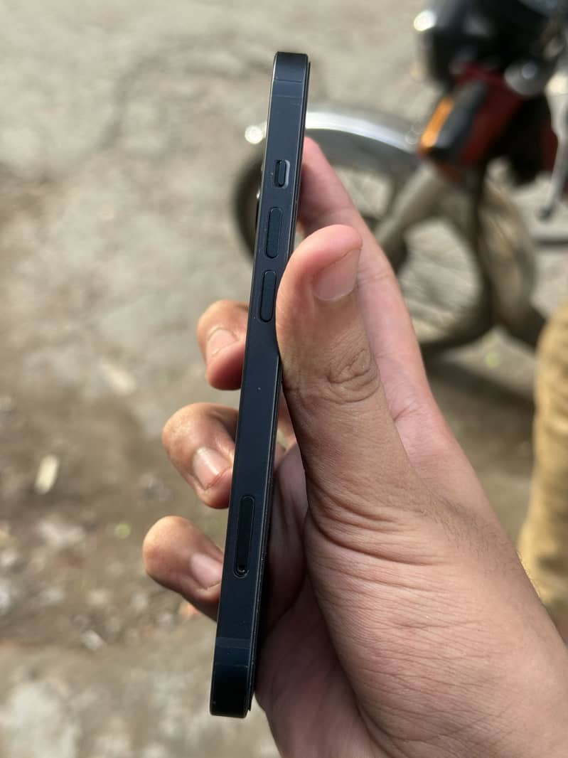 iPhone 13 jv 5