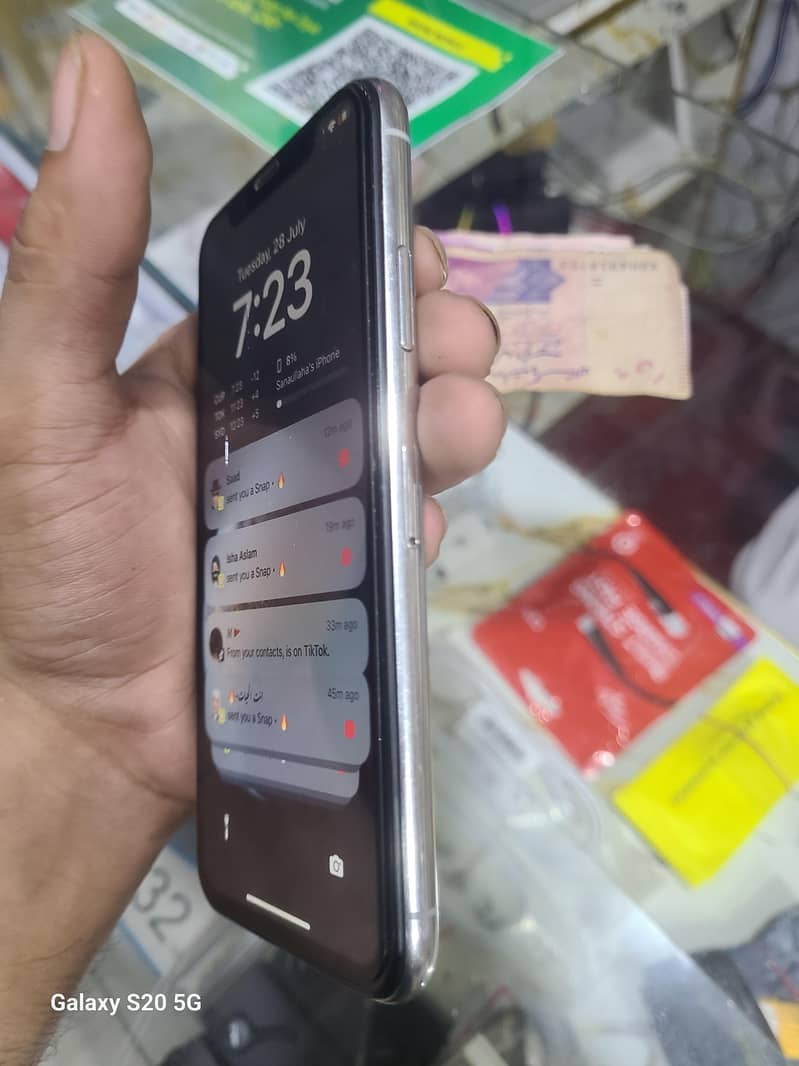 Apple iPhone X 8