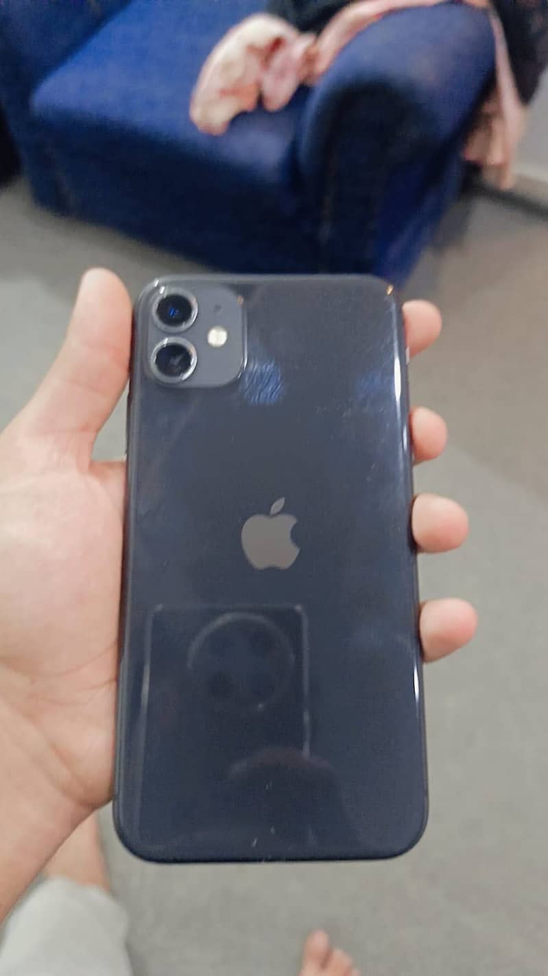 Apple iPhone 11 4