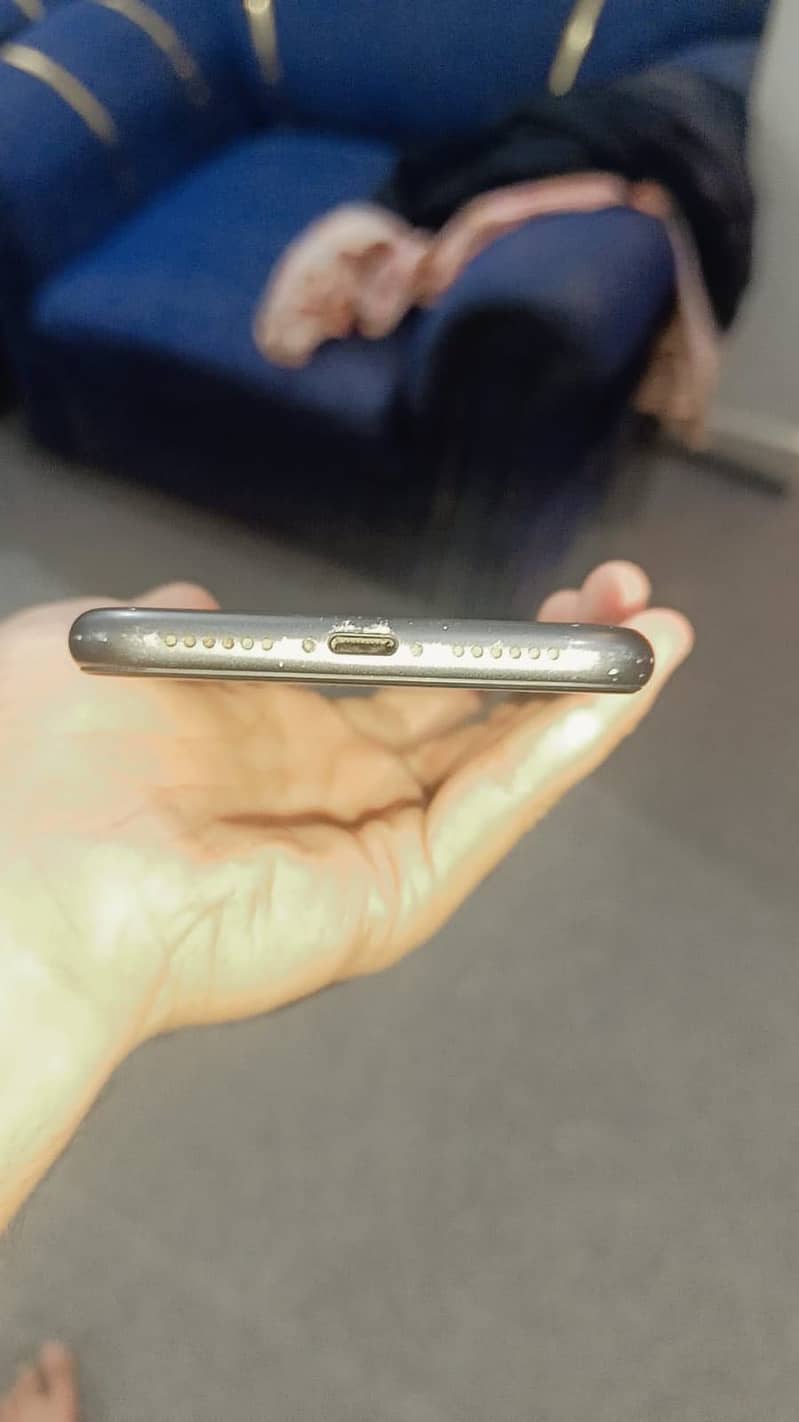 Apple iPhone 11 5