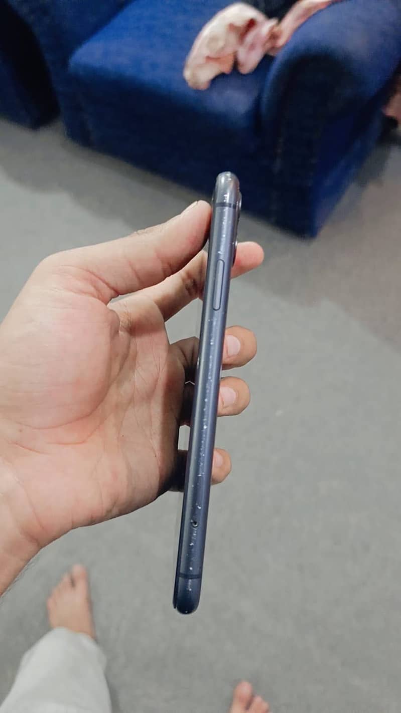 Apple iPhone 11 6