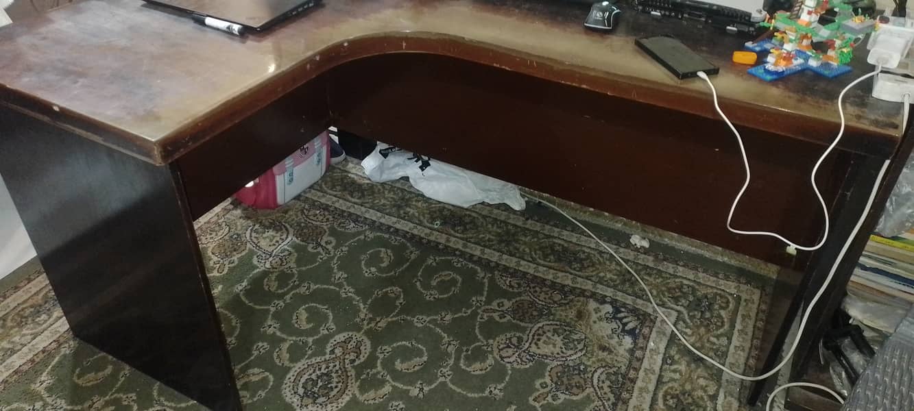 Corner study or office table 1