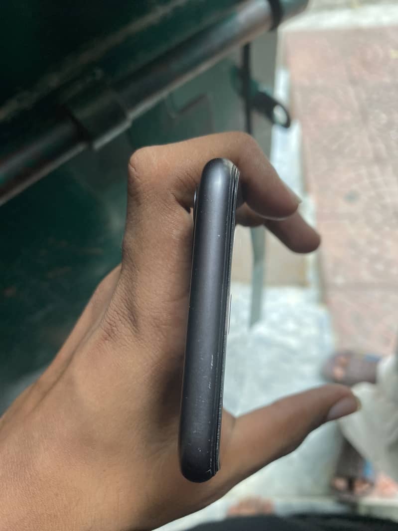 Apple iPhone 11 5