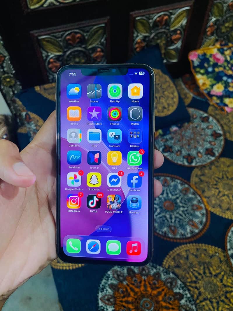 Apple iPhone 11 Pro Max 6